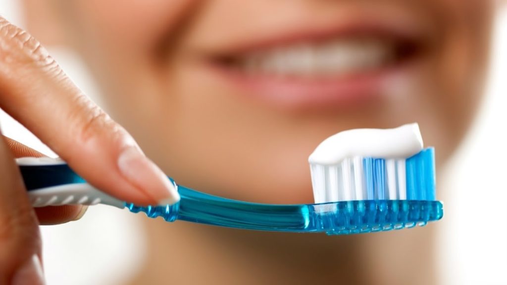 Как часто чистить зубы