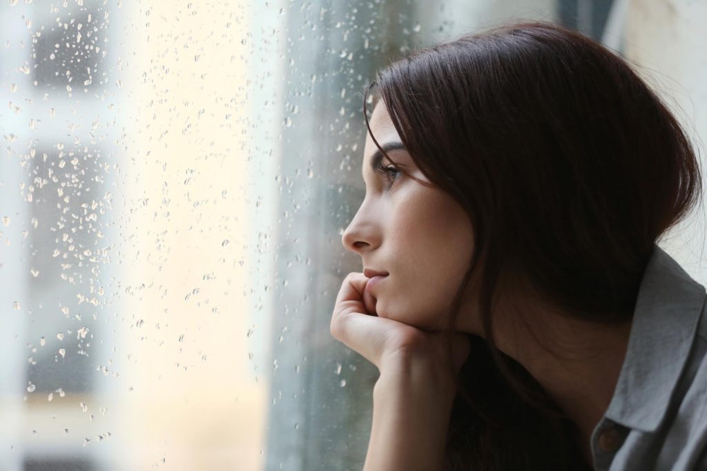 Как научиться сдерживать слезы