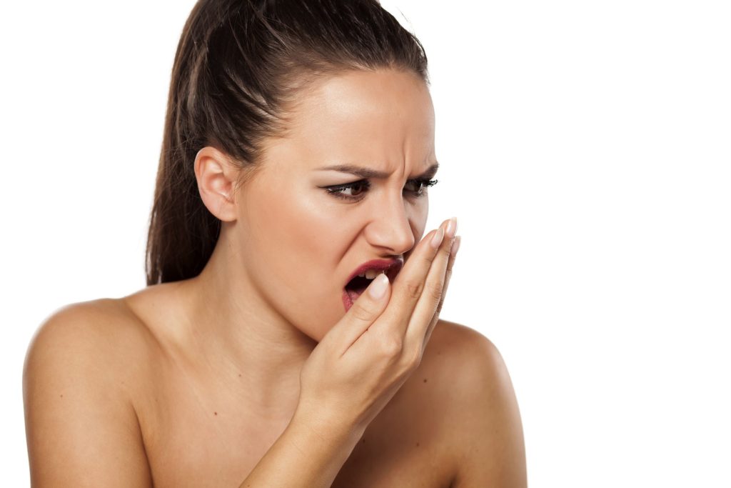 Как быстро убрать запах изо рта